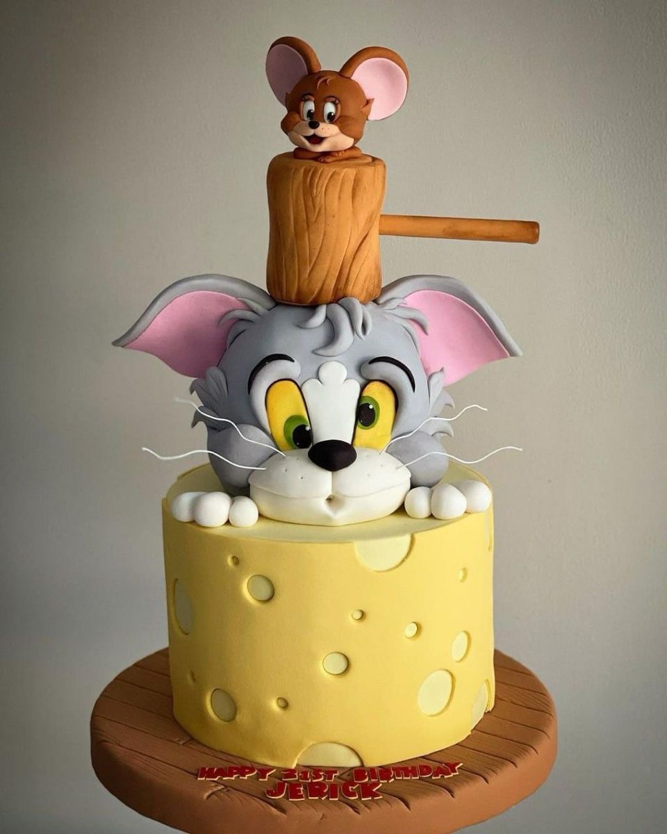Custom Birthday and Wedding Cake Designs
